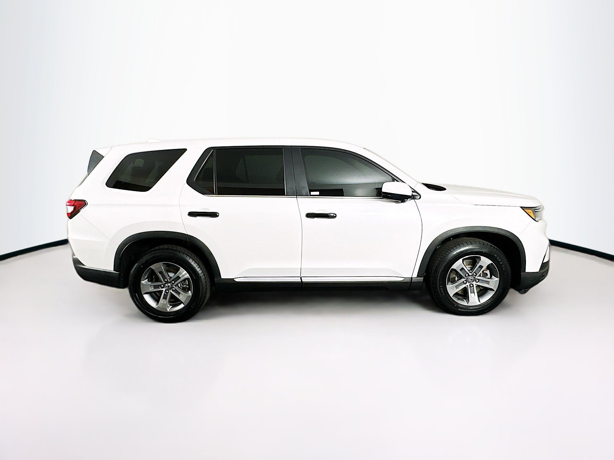 Used 2024 Honda Pilot EX-L image 10