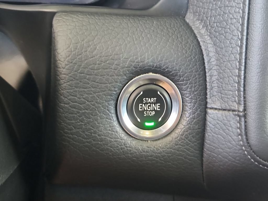 Certified 2022 GMC Yukon XL Denali AWD/4WD image 17