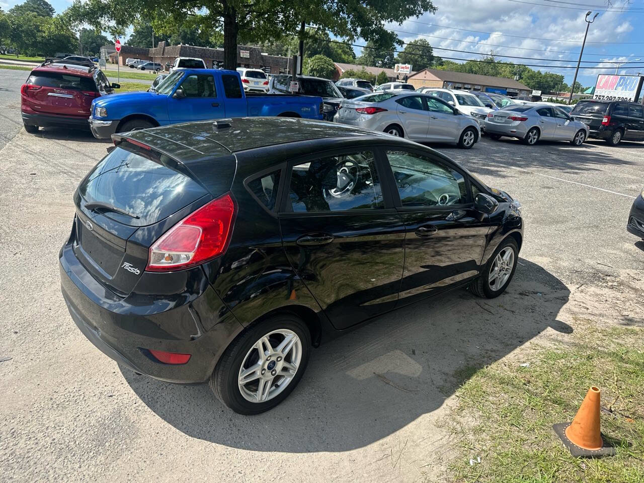 Used 2019 Ford Fiesta SE FWD image 7