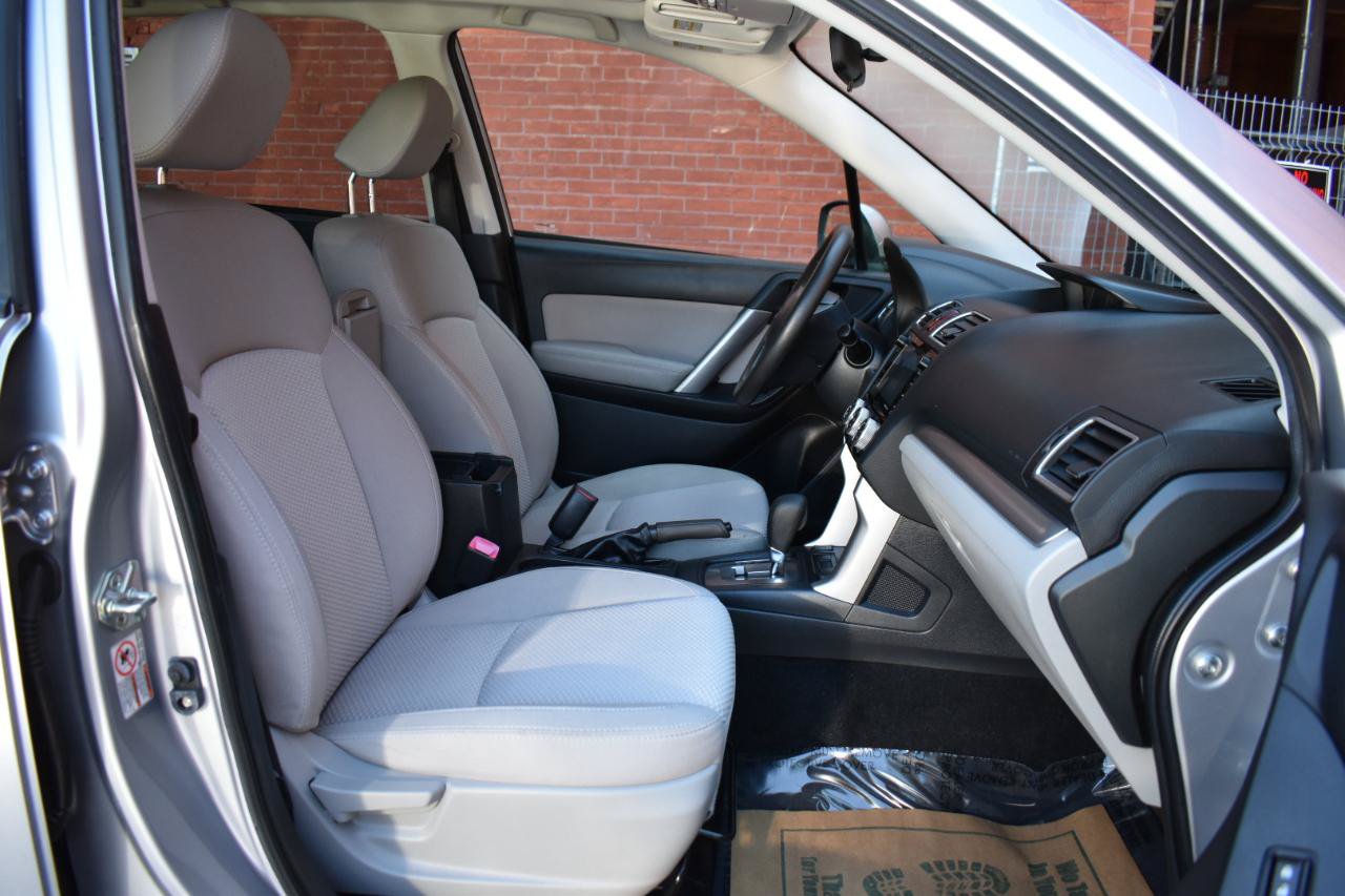 Used 2016 Subaru Forester 2.5i Premium w/ All-Weather Package AWD/4WD image 19
