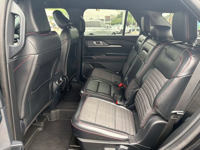 Used 2025 Ford Explorer ST-Line w/ Premium Package AWD/4WD image 30