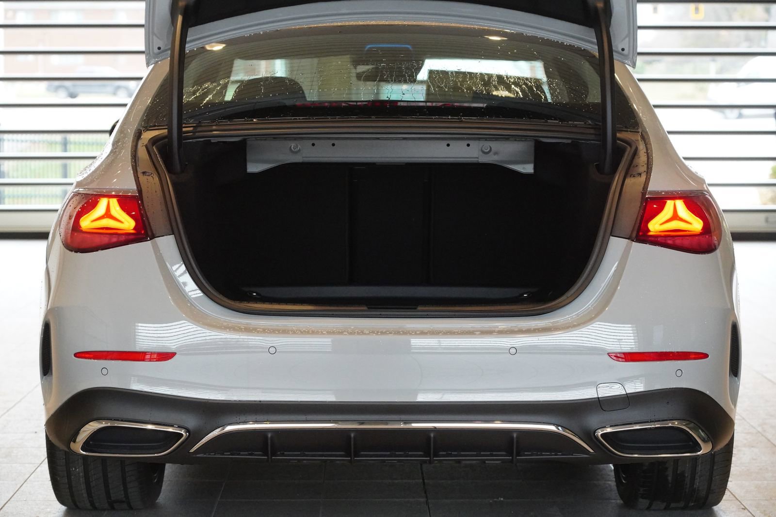 New 2026 Mercedes-Benz E 350 4MATIC Sedan image 32