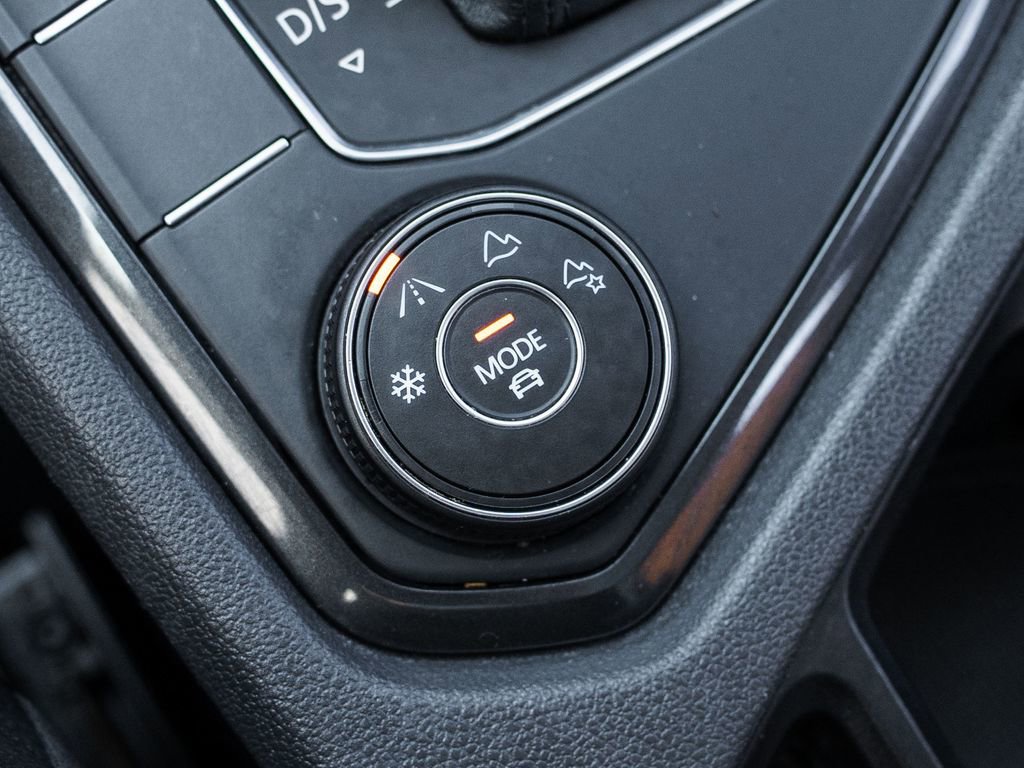 Used 2019 Volkswagen Tiguan SEL image 26