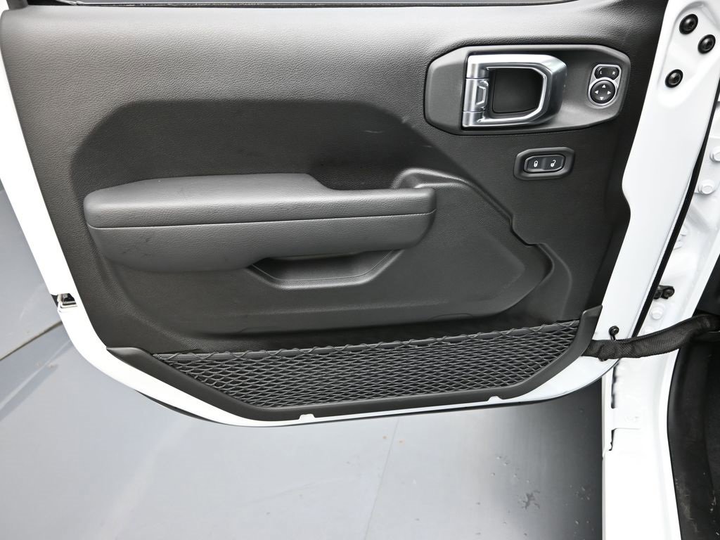 New 2025 Jeep Gladiator Sport image 9