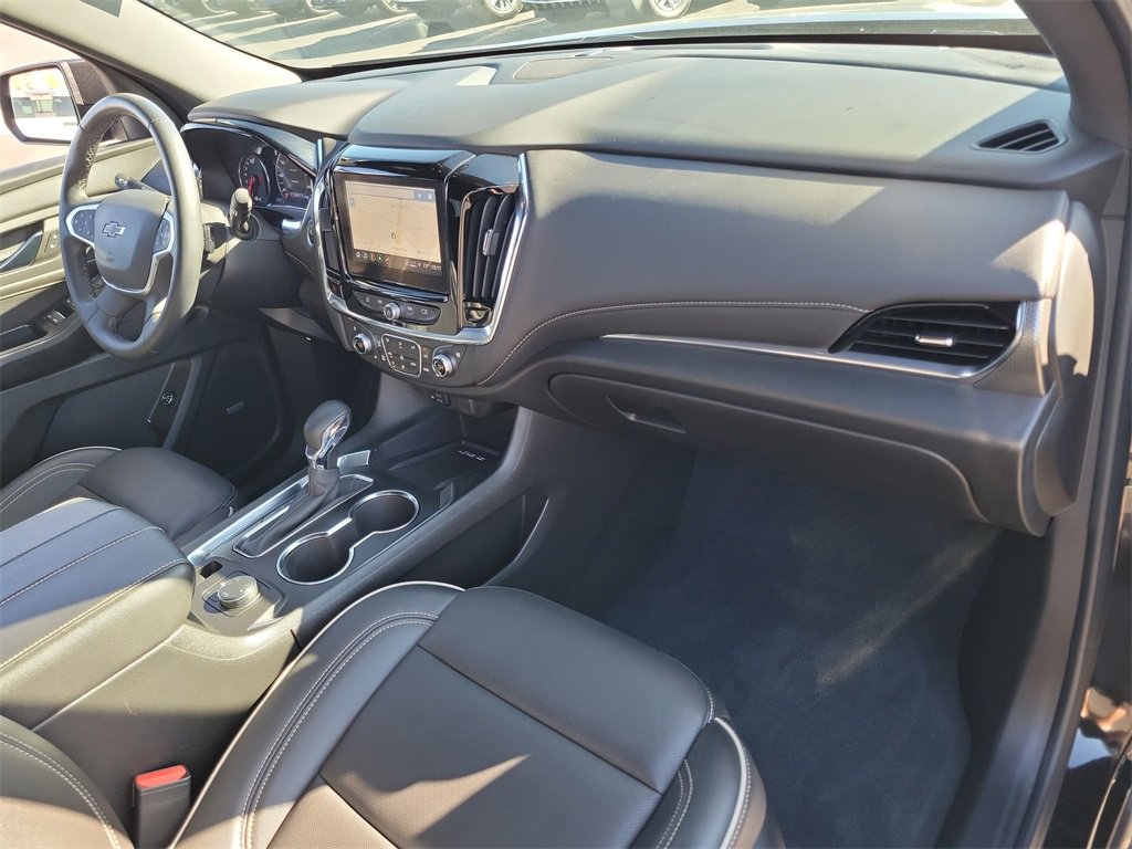 Used 2023 Chevrolet Traverse Premier w/ Redline Edition image 30