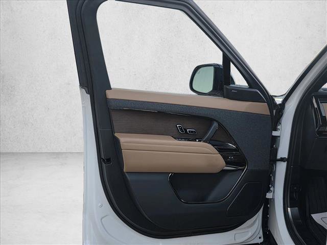 Used 2023 Land Rover Range Rover Sport SE image 13