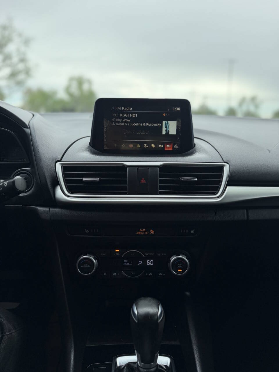 Used 2017 MAZDA MAZDA3 Touring FWD image 21
