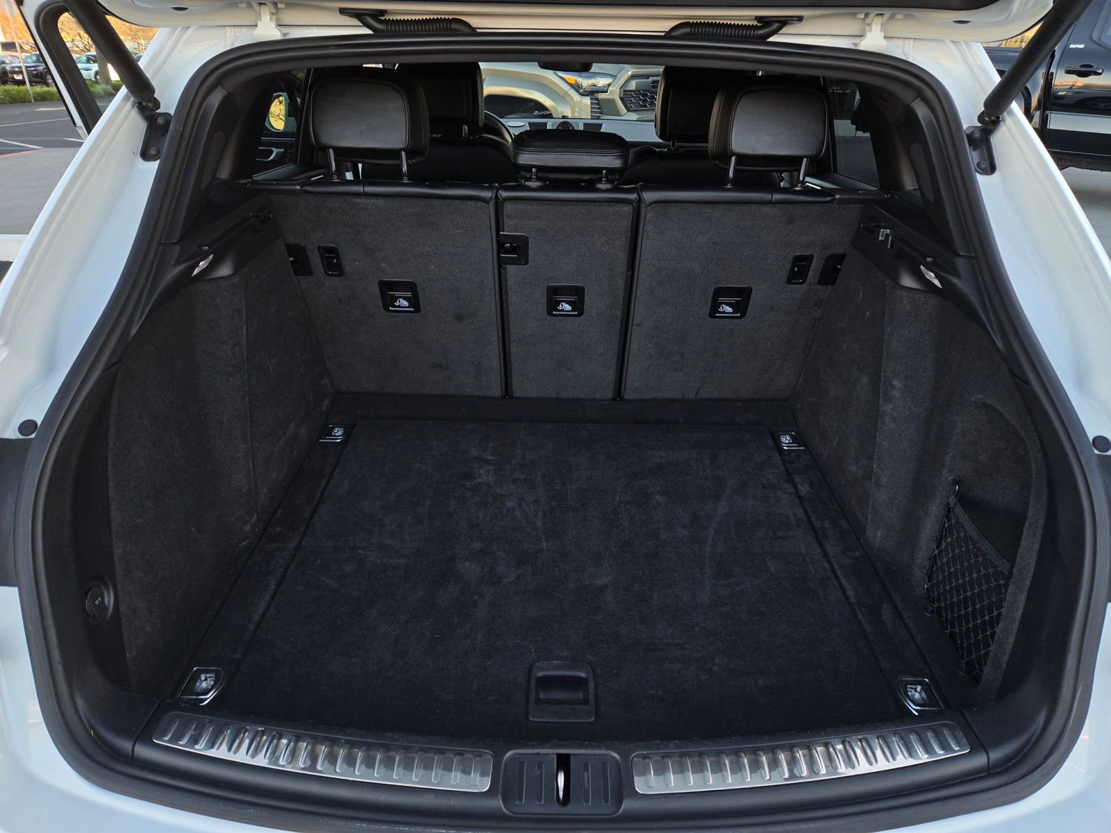 Used 2024 Porsche Macan image 27