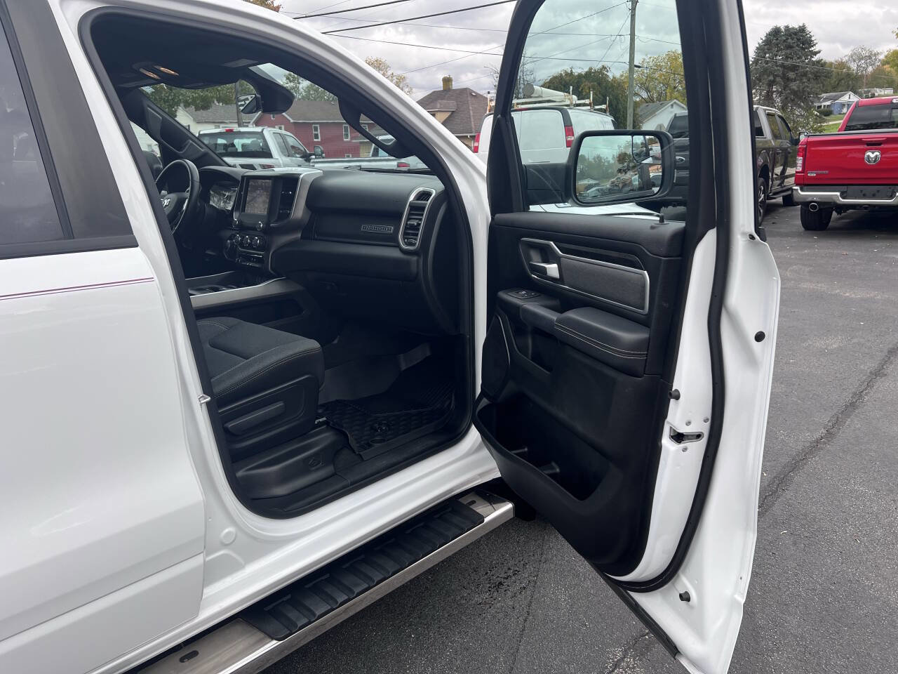 Used 2021 RAM 1500 Big Horn image 28