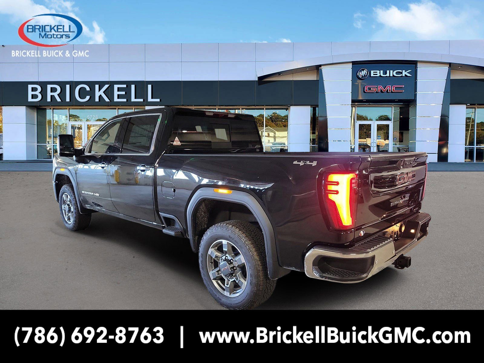 New 2026 GMC Sierra 3500 SLT w/ SLT Convenience Package AWD/4WD image 2