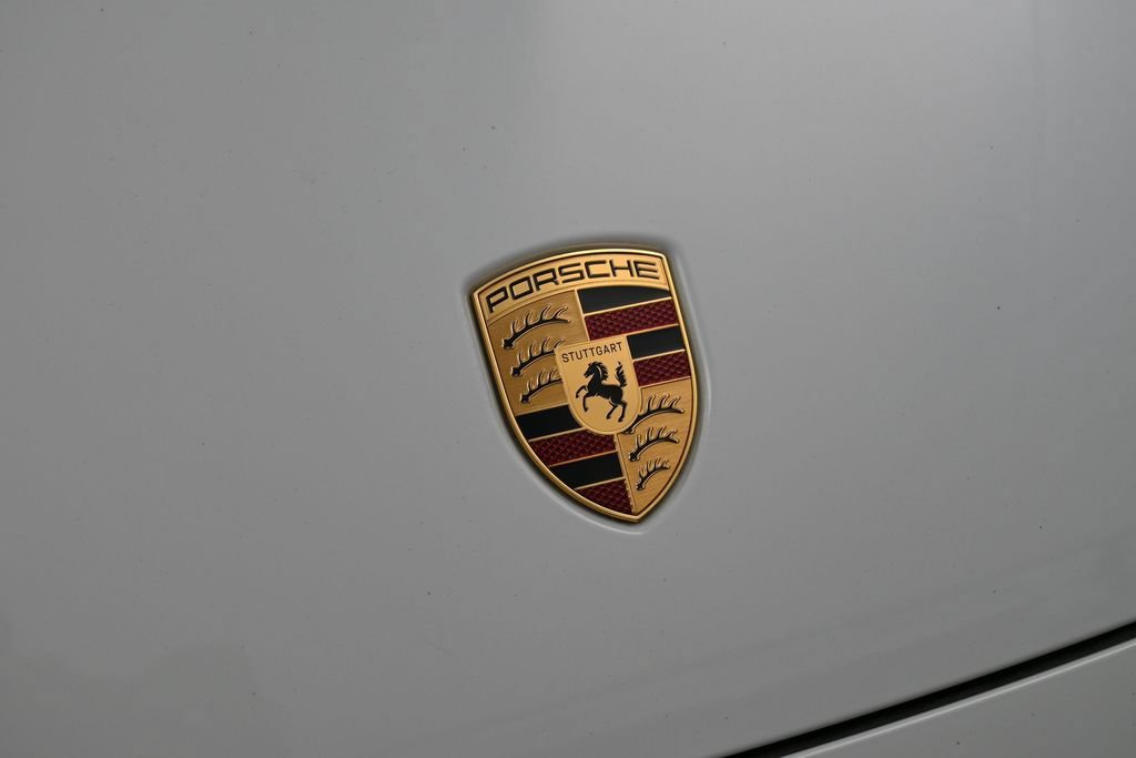 Certified 2025 Porsche Macan 4S Electric AWD/4WD image 13
