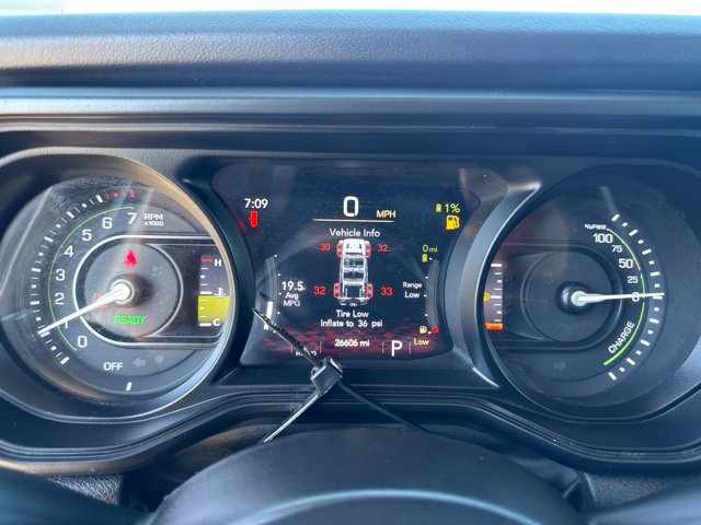 Used 2024 Jeep Wrangler Unlimited Sahara AWD/4WD image 19