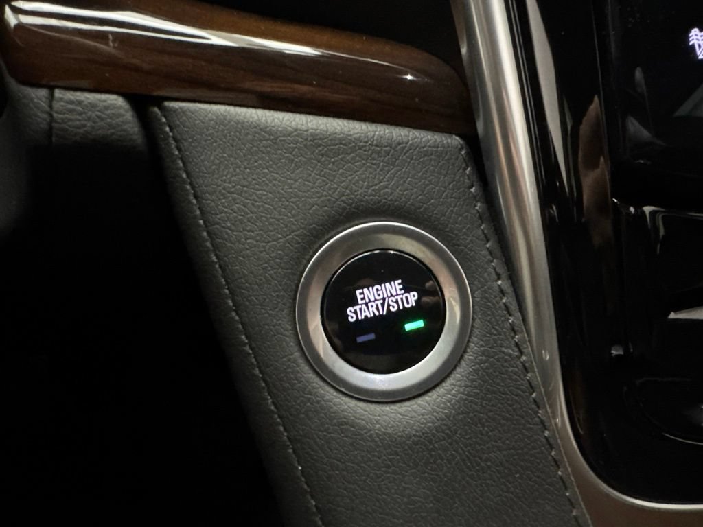 Used 2020 Cadillac Escalade ESV 4WD image 41