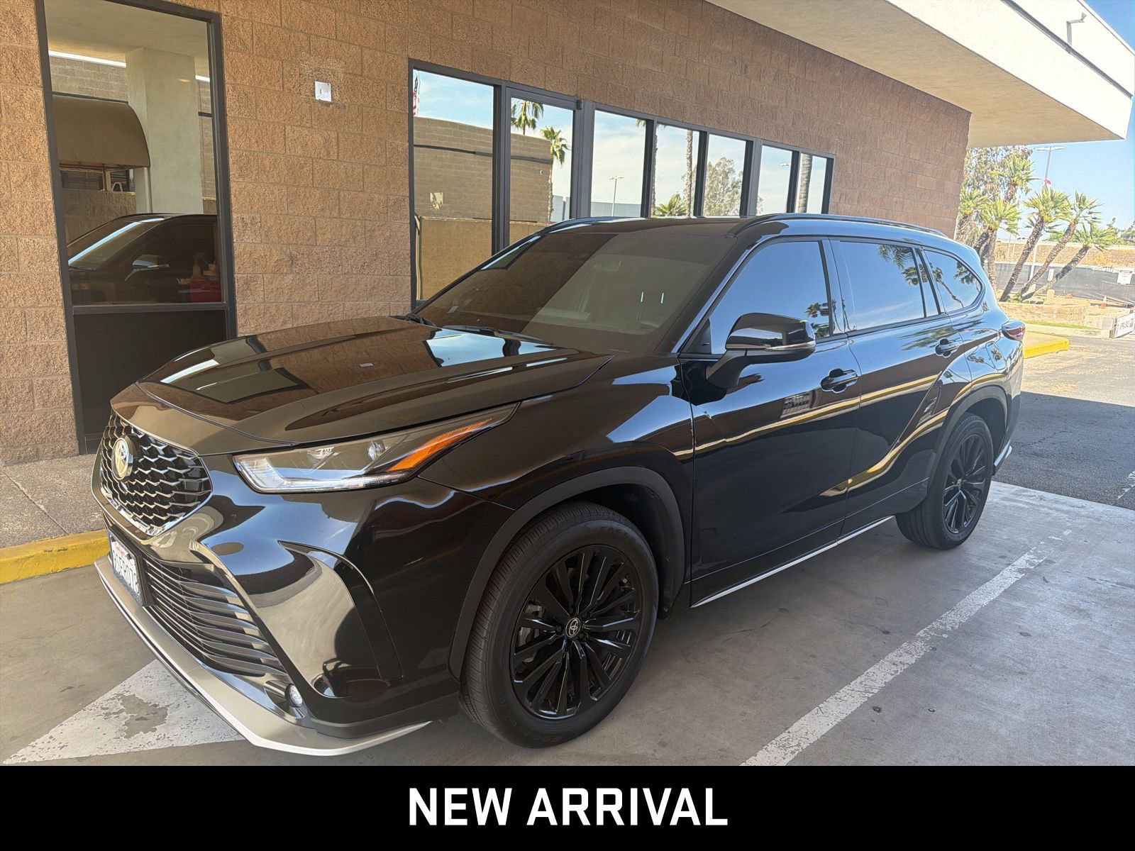 Used 2025 Toyota Highlander XSE AWD/4WD image 1