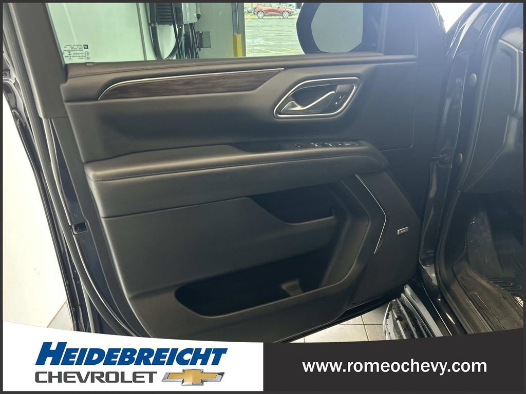 Used 2022 Chevrolet Tahoe LT AWD/4WD image 9