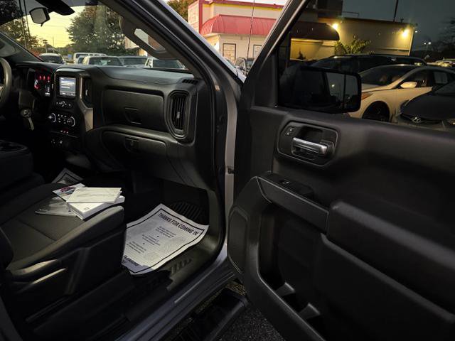 Used 2020 Chevrolet Silverado 1500 Custom w/ Custom Value Package image 17