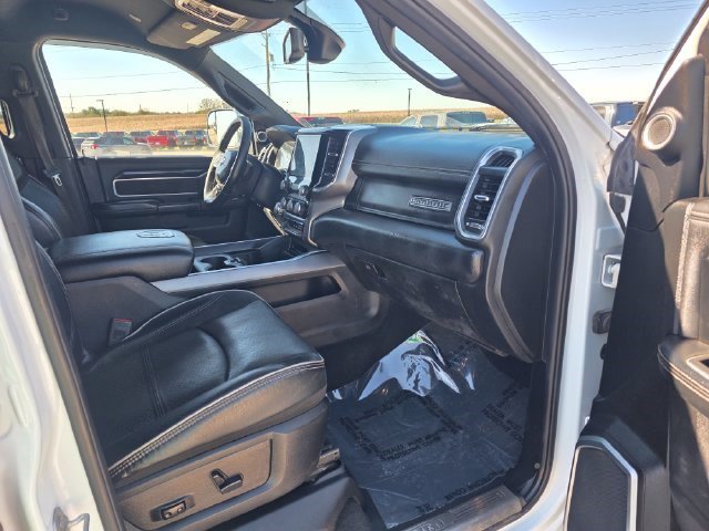 Used 2022 RAM 2500 Laramie AWD/4WD image 16