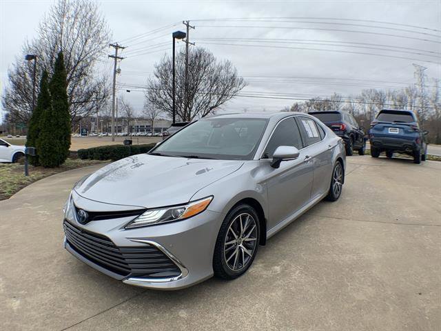 Used 2022 Toyota Camry XLE image 1