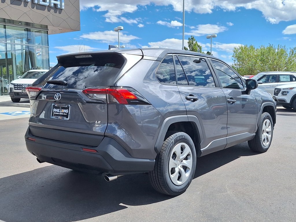 Used 2022 Toyota RAV4 LE w/ Carpet Mat Package (TMS) AWD/4WD image 3