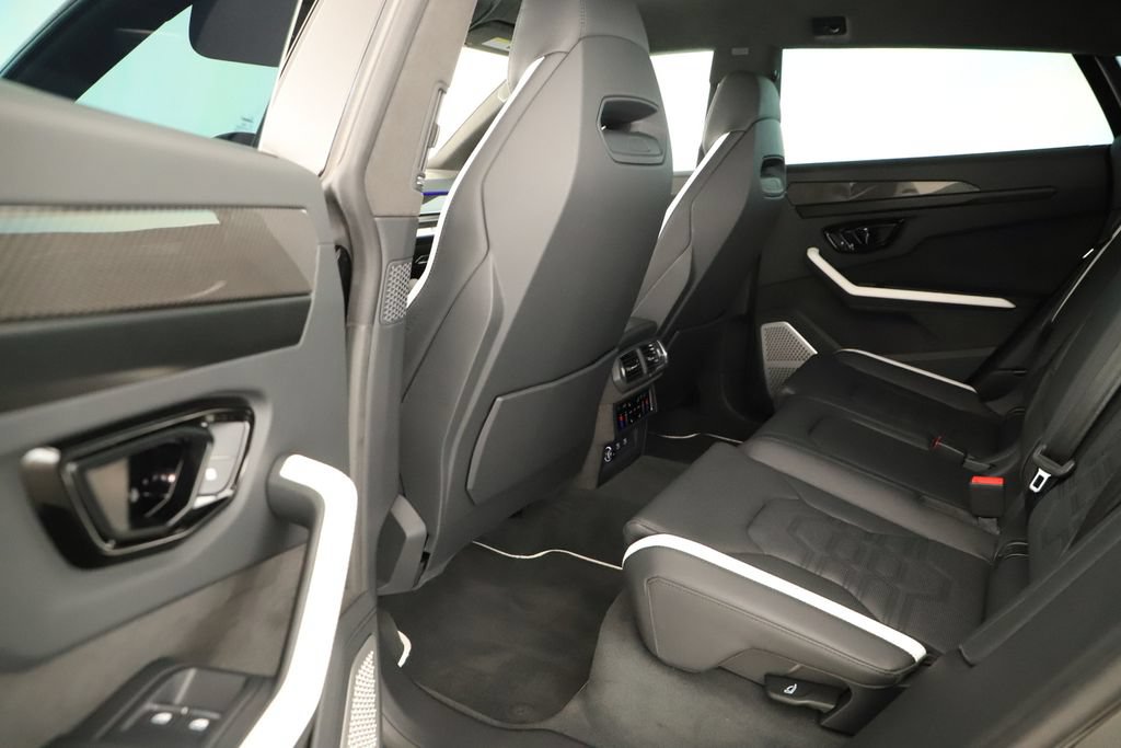 Used 2025 Lamborghini Urus SE AWD/4WD image 28
