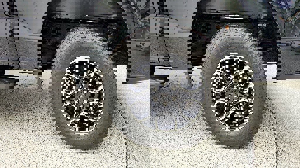 Used 2023 Ford F150 XLT w/ Equipment Group 302A High image 9