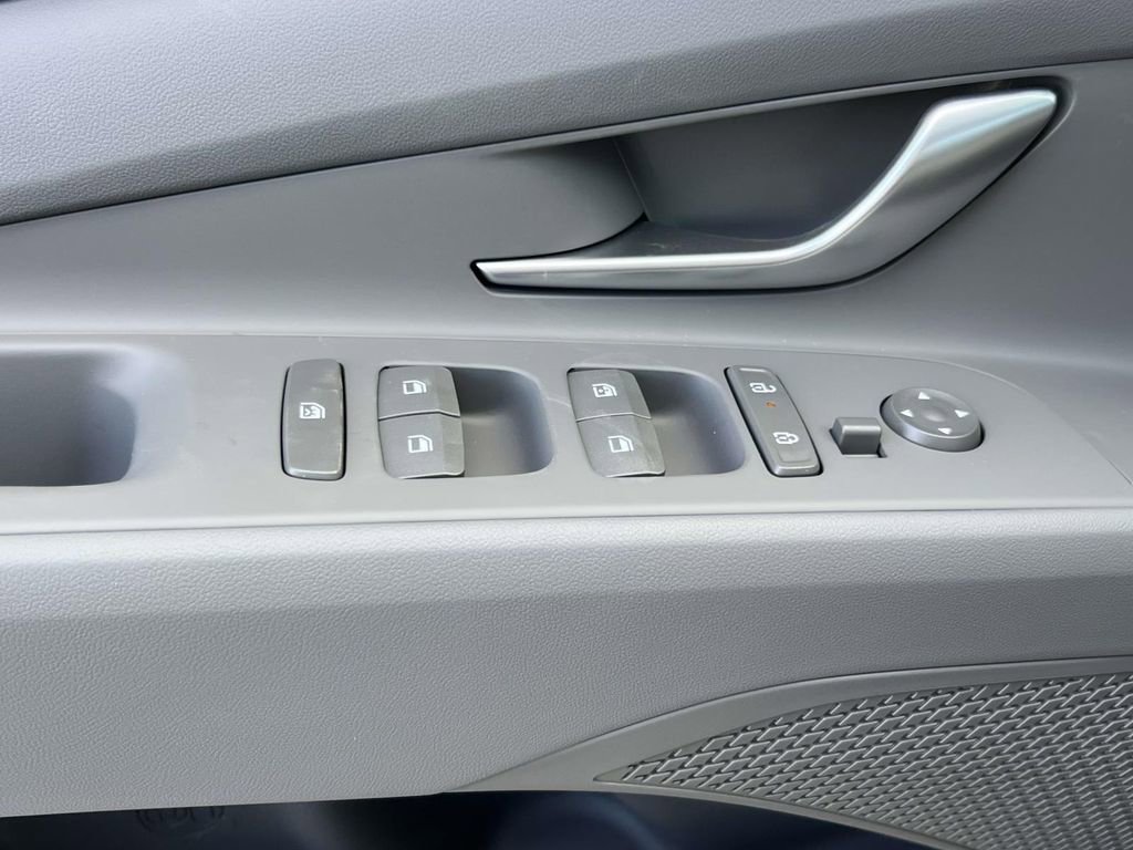 New 2026 Hyundai Elantra Sport image 28