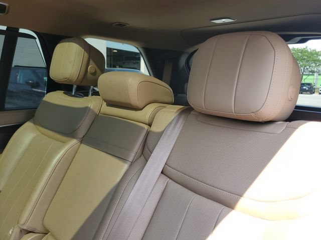 Certified 2023 Land Rover Range Rover Long Wheelbase SE AWD/4WD image 13