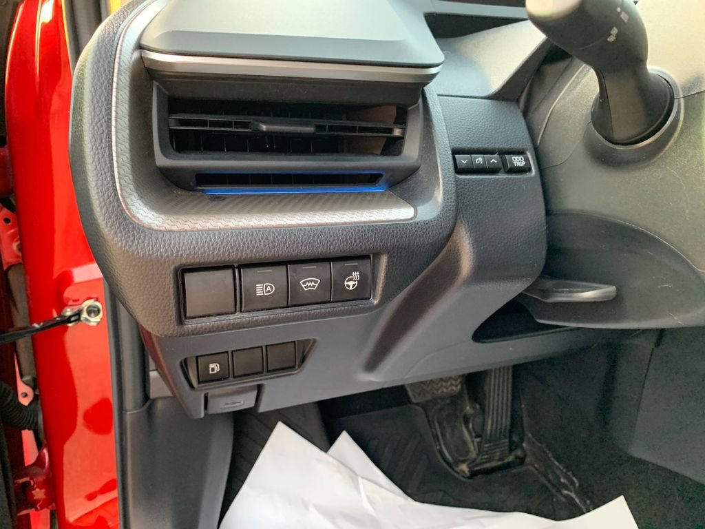 Used 2024 Toyota Prius XLE AWD/4WD image 32