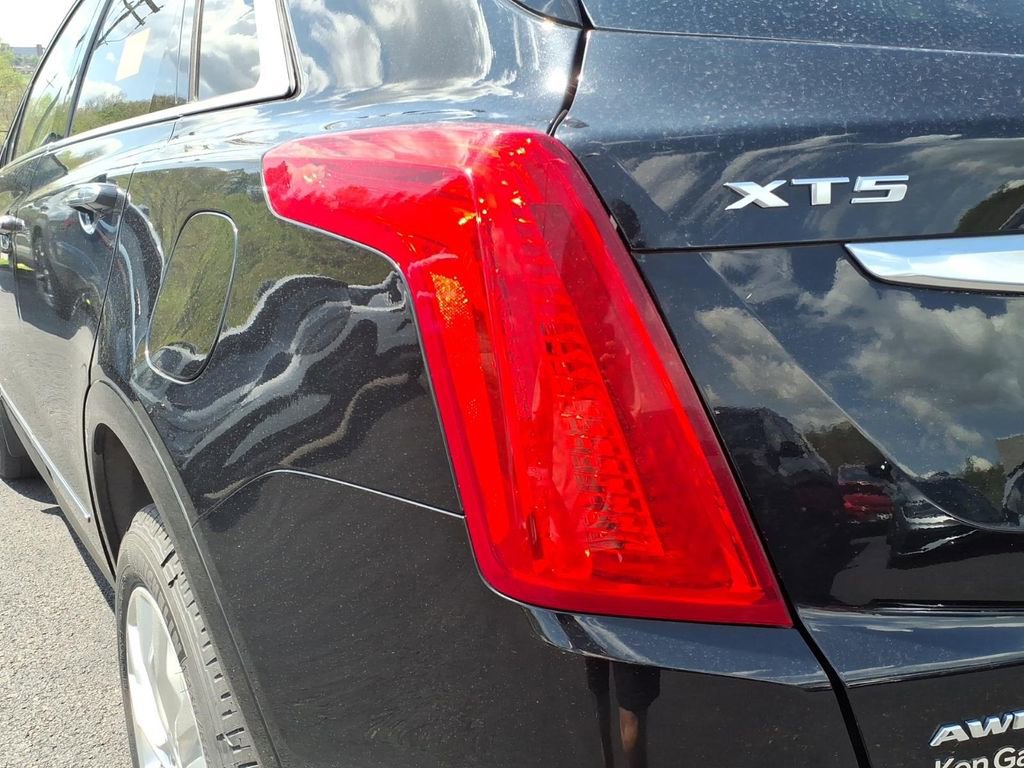 Used 2019 Cadillac XT5 Premium Luxury AWD/4WD image 10