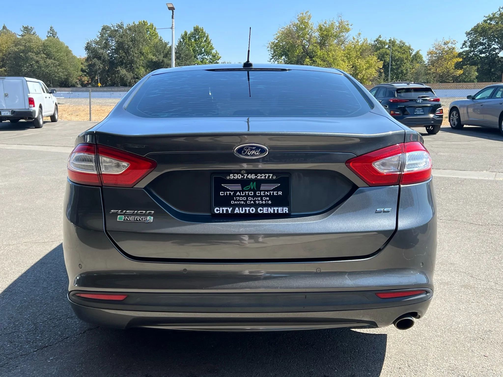 Used 2016 Ford Fusion Energi SE image 4