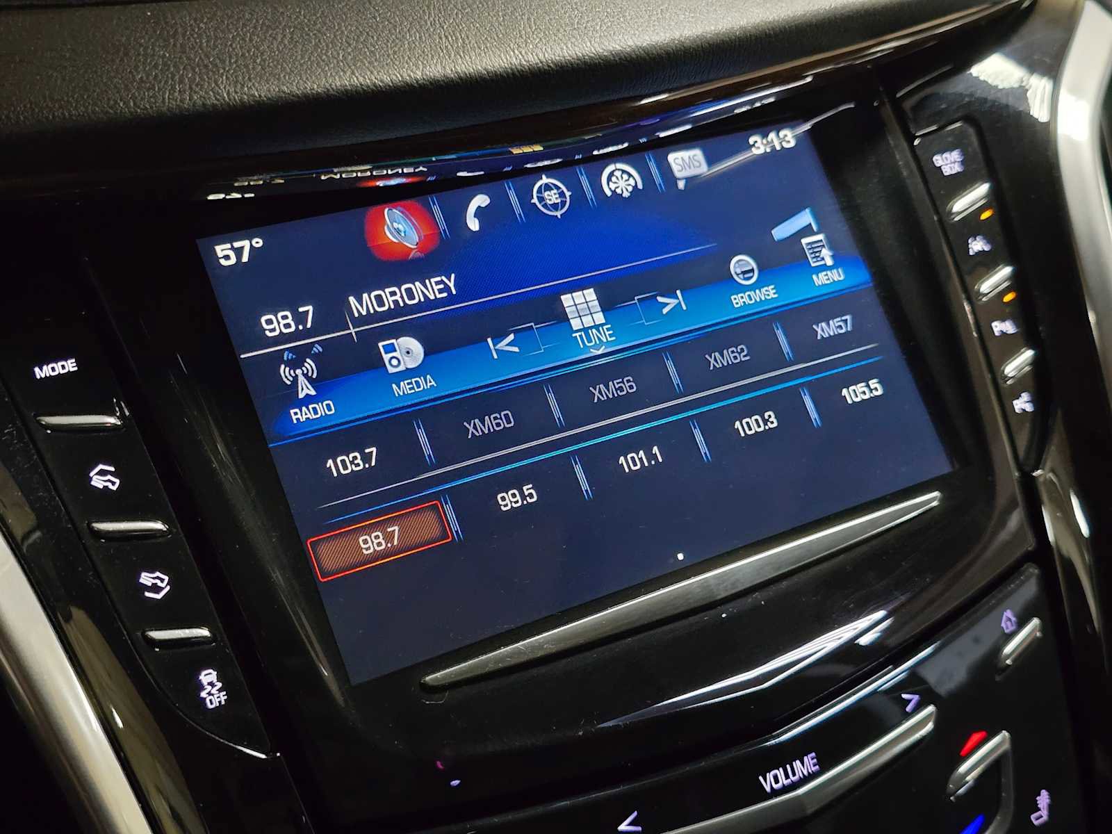 Used 2020 Cadillac Escalade Premium Luxury image 31