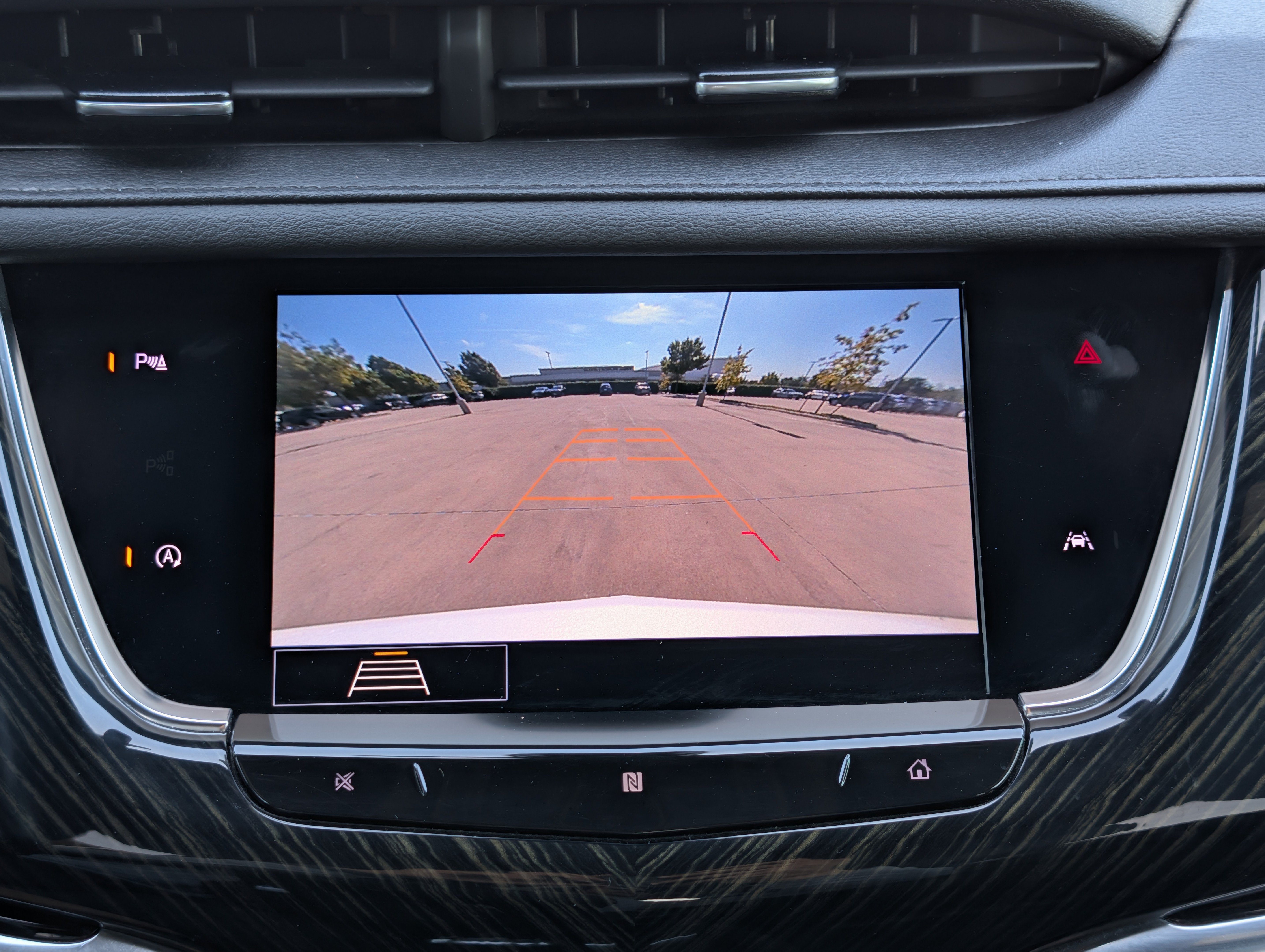 Used 2020 Cadillac XT6 Premium Luxury FWD image 21