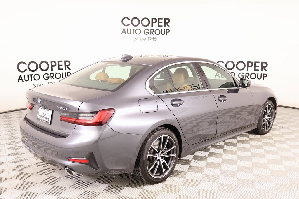 Used 2022 BMW 330i xDrive 330i xDrive w/ Driving Assistance Package image 22