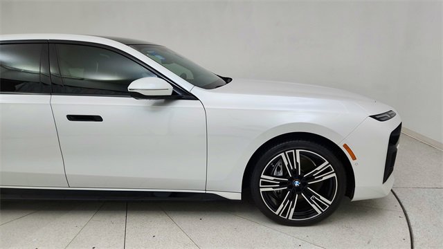 Used 2023 BMW i7 xDrive60 image 7