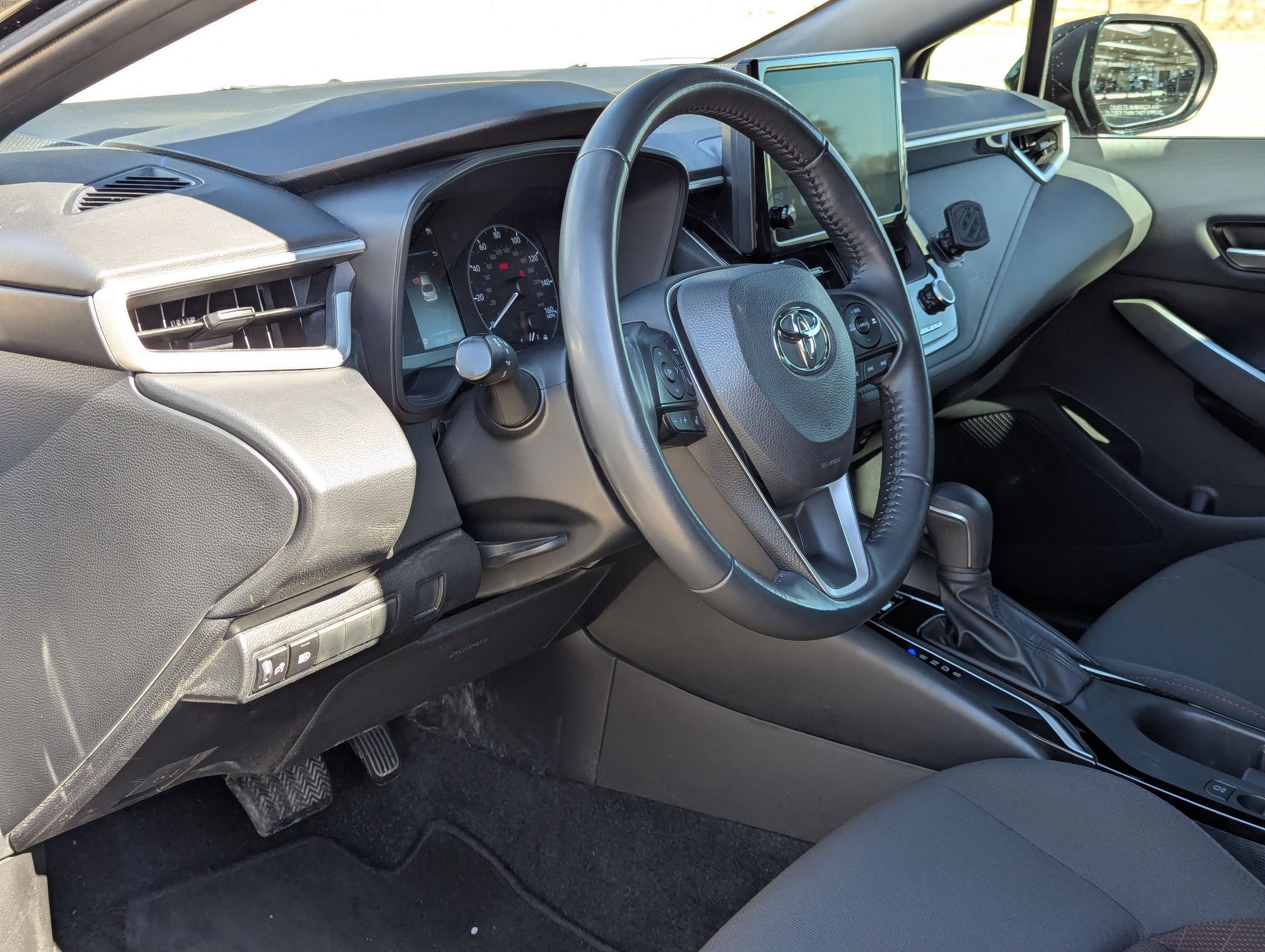 Used 2023 Toyota Corolla SE image 12