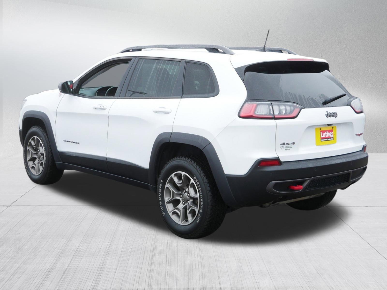 Used 2021 Jeep Cherokee Trailhawk image 5