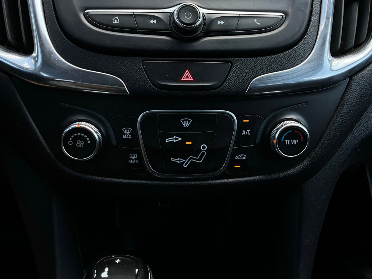 Used 2020 Chevrolet Equinox LT image 26