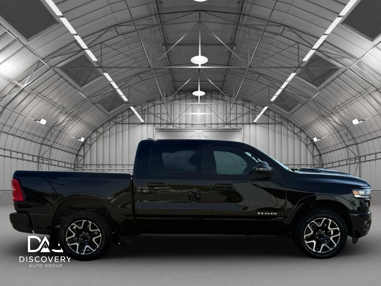 Used 2026 RAM 1500 Laramie AWD/4WD image 6