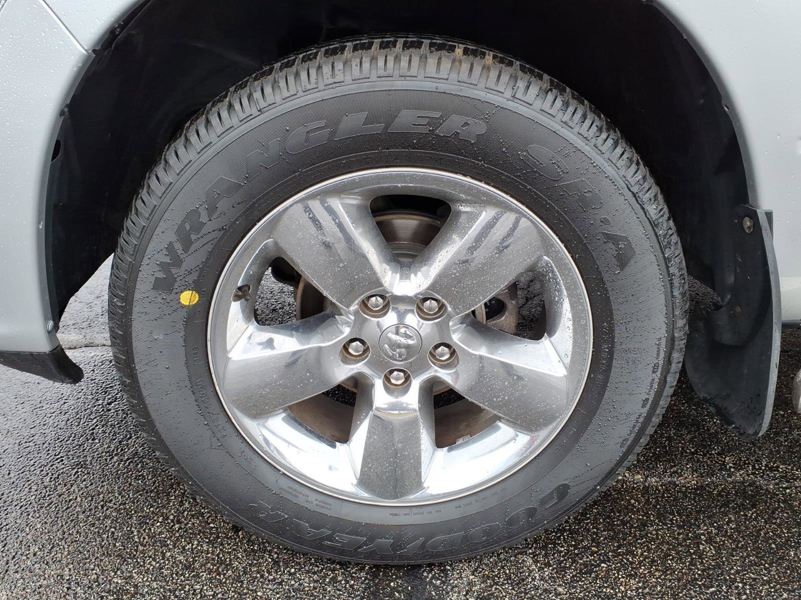 Certified 2018 RAM 1500 Express image 9