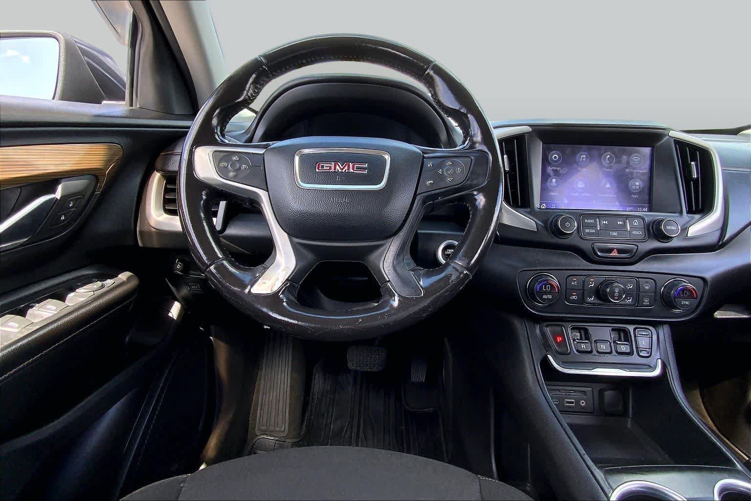 Used 2018 GMC Terrain SLE w/ Driver Convenience Package FWD image 6