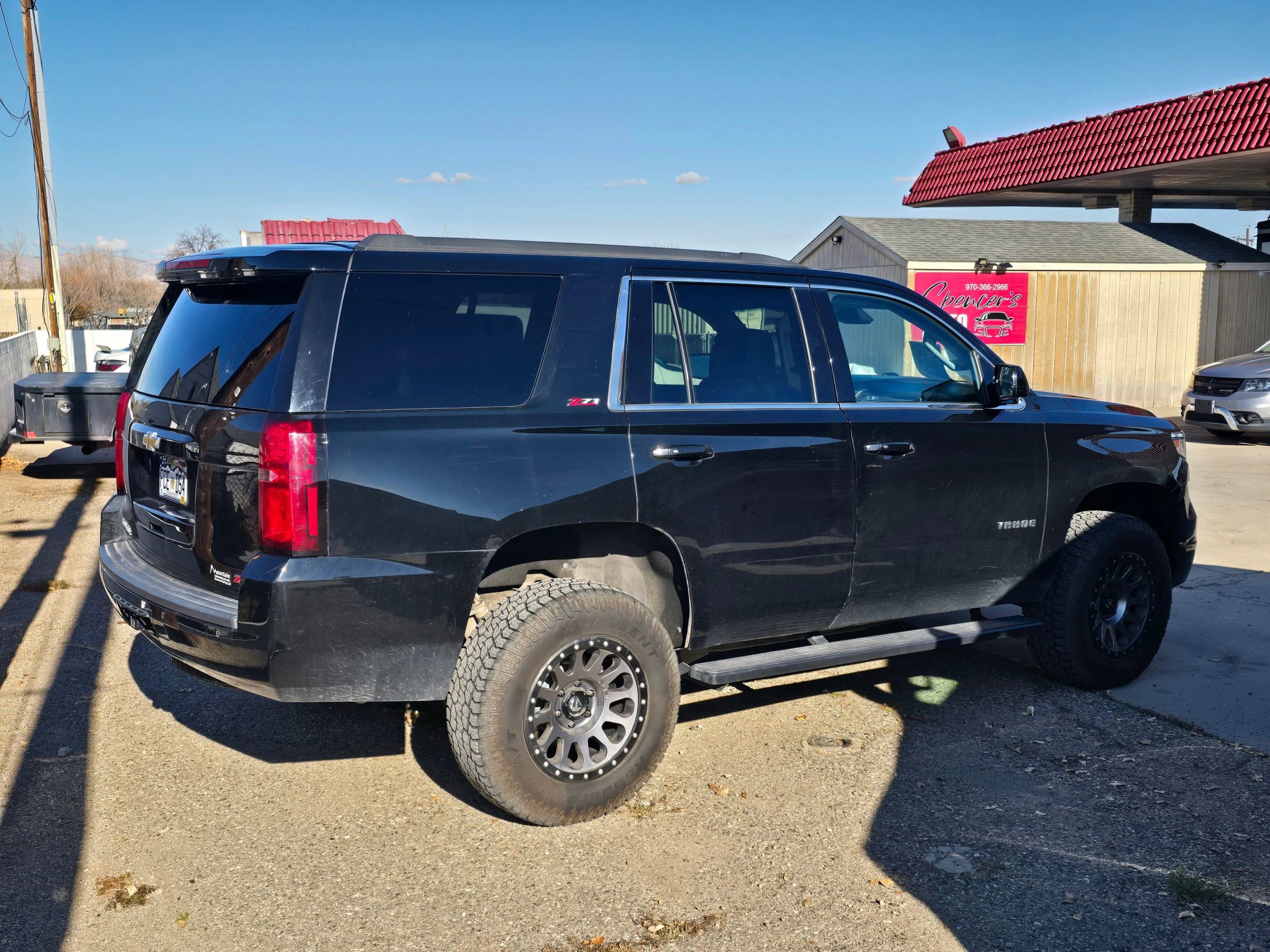 Used 2018 Chevrolet Tahoe LT w/ Luxury Package image 2
