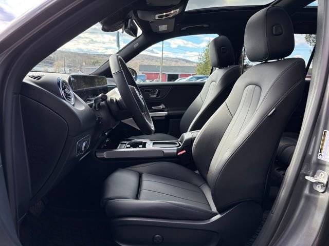 Certified 2025 Mercedes-Benz GLB 250 GLB 250 image 15