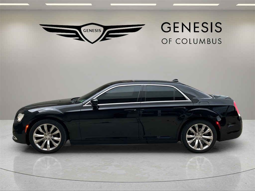 Used 2017 Chrysler 300 Limited image 6