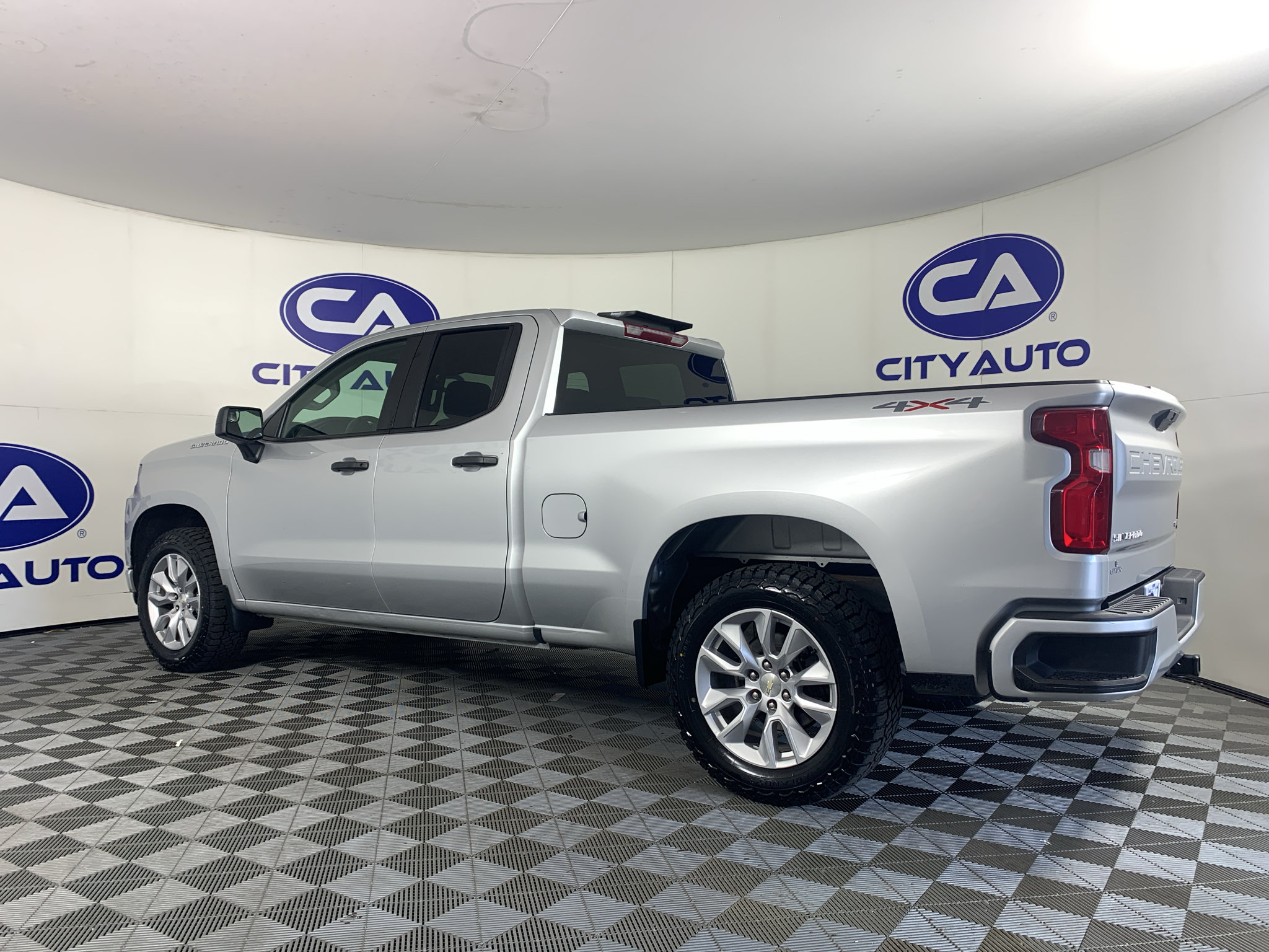 Used 2022 Chevrolet Silverado 1500 Custom AWD/4WD image 5