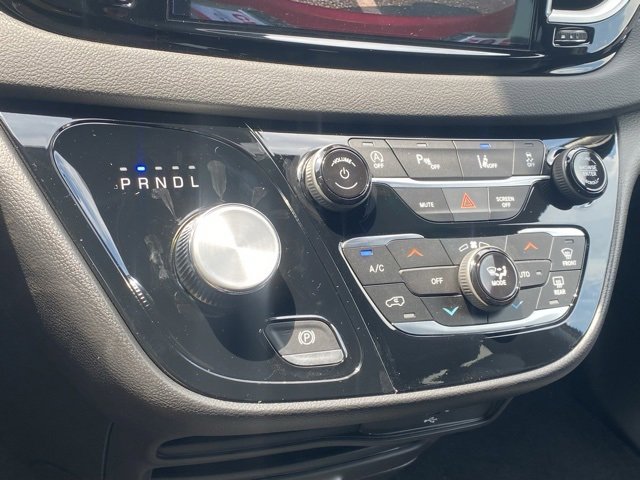 New 2026 Chrysler Voyager LX image 22