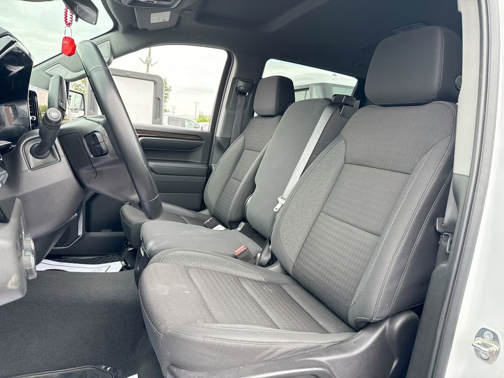 Used 2024 Chevrolet Silverado 1500 LT AWD/4WD image 11