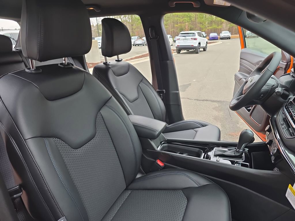 New 2026 Jeep Compass Latitude image 10