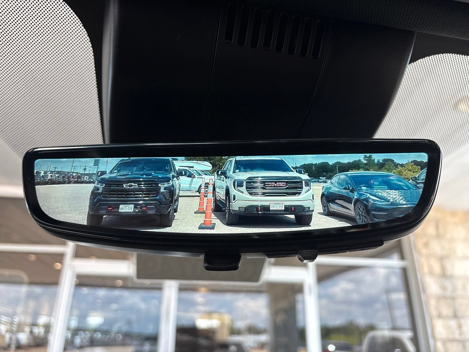 New 2026 Chevrolet Suburban High Country AWD/4WD image 28