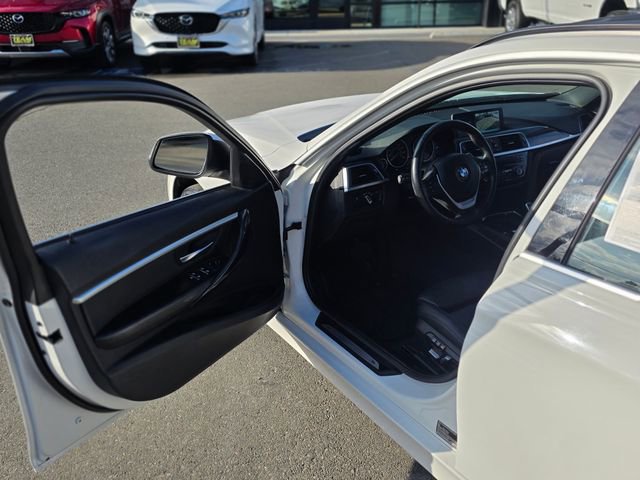 Used 2017 BMW 330i xDrive Wagon image 37