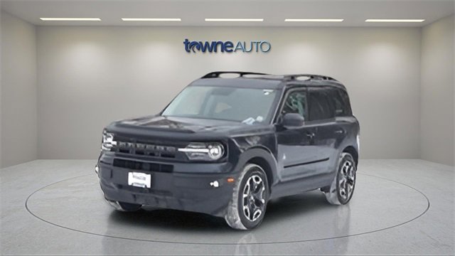 Used 2023 Ford Bronco Sport Outer Banks image 2